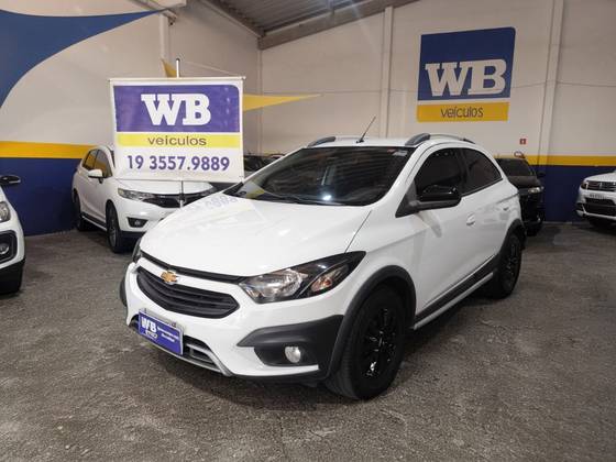 CHEVROLET ONIX 1.4 MPFI ACTIV 8V FLEX 4P MANUAL CHEVROLET ONIX 1.4 MPFI ACTIV 8V FLEX 4P MANUAL